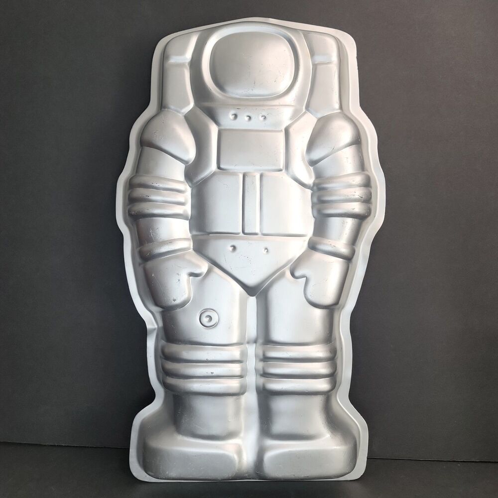 Vintage 1978 Wilton Astronaut Cake Pan 502-2098 Space Robot Aluminum Korea